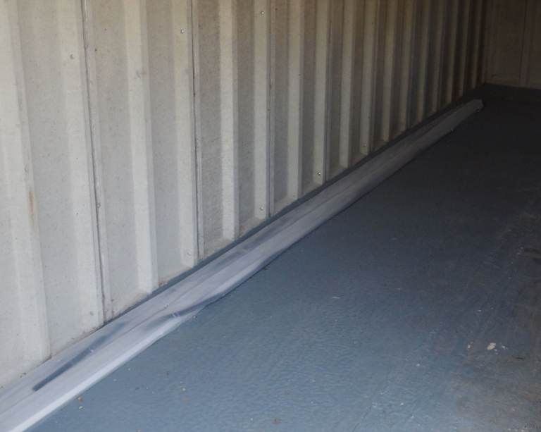 1 x 5m length of White PVC Capped Glazing Bar (Snap Down Bar)
