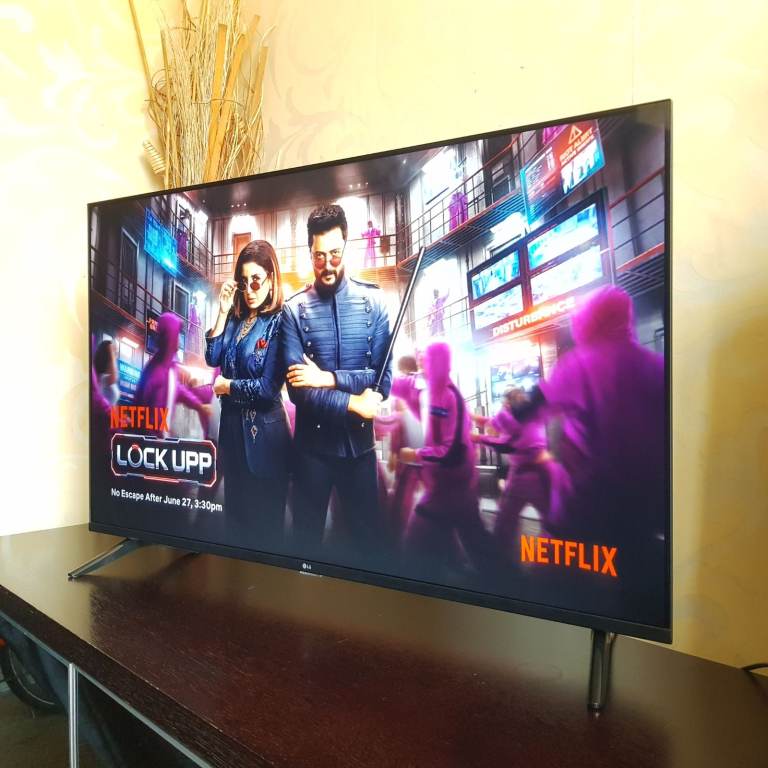 LG 43 SMART TV - Netflix Disney Prime FREE delivery or pick Holborn 43LQ6006LA - 3 months warranty