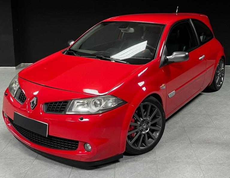 Renault Megane 2.0 Turbo 225 hp Hatchback Petrol Manual