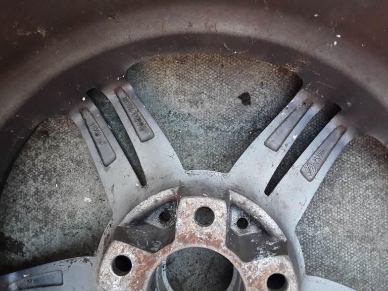 BMW wheel 18 inch x 9 . M2 M3 M4  has been kerbed , damage shown in photo,s