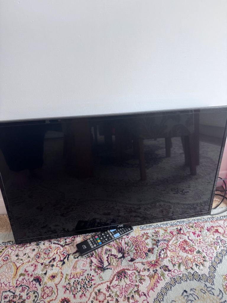 JVC 32 inch DVD LED Tv 