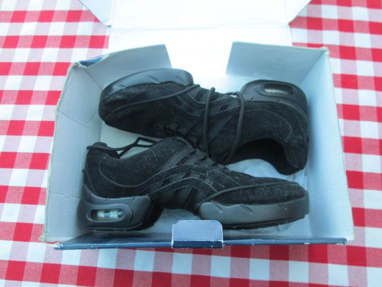 Roch Valley Practice Dance Shoes Size 7.5. Split sole, Tango, Ballroom, Jive, WCS, Latin. Almost New