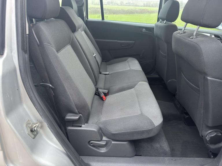 2013 Vauxhall Zafira 1.6 16V Exclusiv MPV 5dr Petrol Manual Euro 5 (115 ps) MPV Petrol Manual