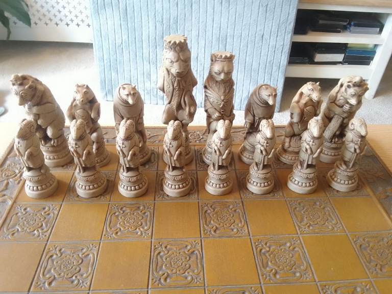 Reynard The Fox chess set and board.