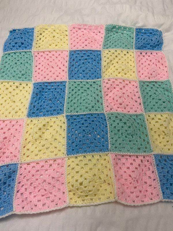 New  handmade Crochet baby/doll Blanket aprox 25 inch square