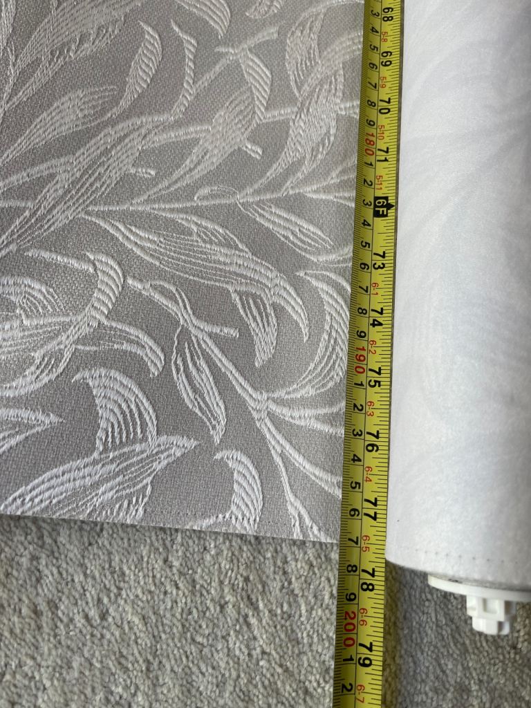 William Morris Willow Bough jacquard oyster roller blind. W197cm x D228cm. RRP over £400. Chichester