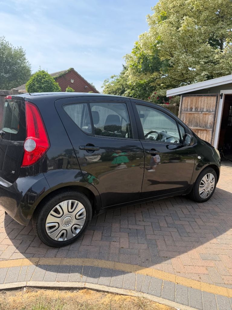 2011 Vauxhall aglia 