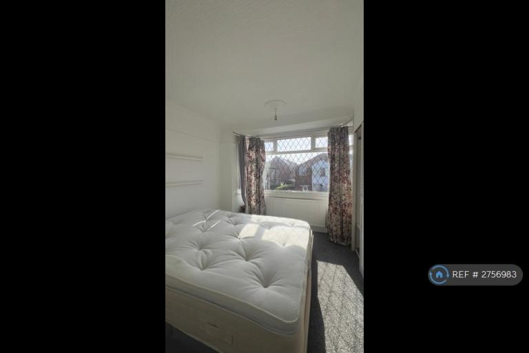 3 bedroom house in Milton Road, Manchester, M32 (3 bed) (#2756983)