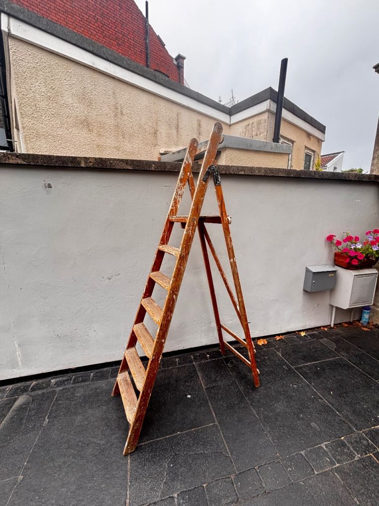 Classic wooden step ladder 6ft
