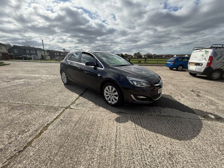 2015 Vauxhall Astra Elite CDTI Start Stop 2.0 Diesel 113K 5 Door – | MOT April 2027 Full Leather
