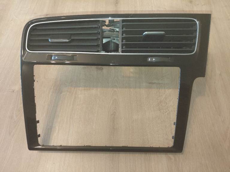 VW GOLF MK7 GLOSS BLACK DASHBOARD MEDIA SURROUND 