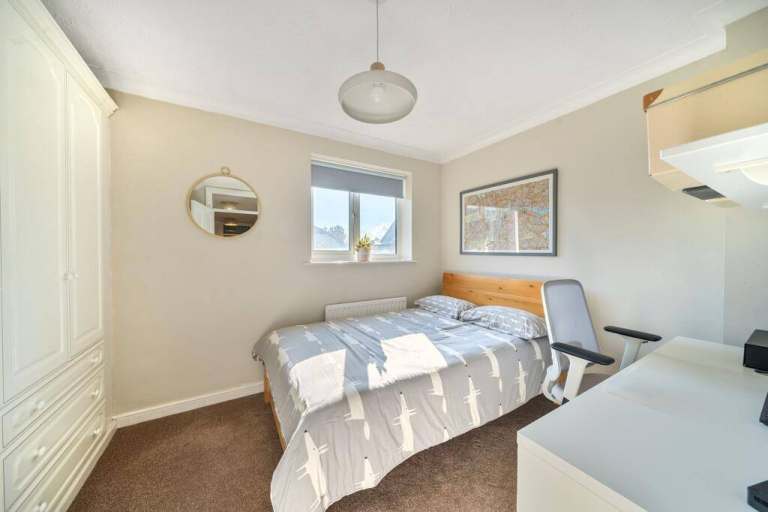 🪄🌹Peaceful Living: Beautiful Double Room🩵5 min to Canada Water Station & Surrey Quays!