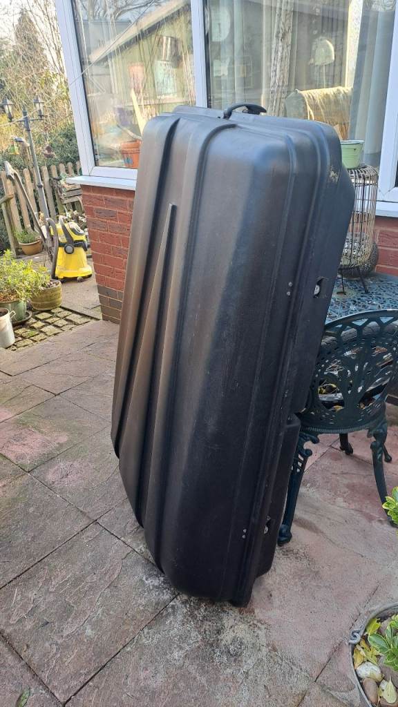 Large car roof box
