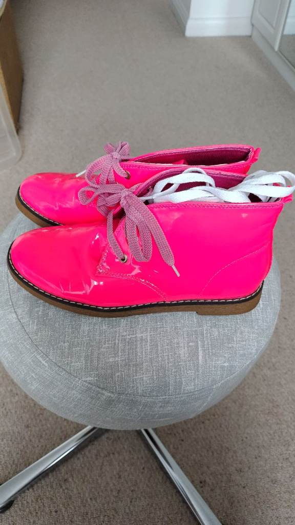 Bright Pink Patent Lace-Up Ankle Boots – Good Condition