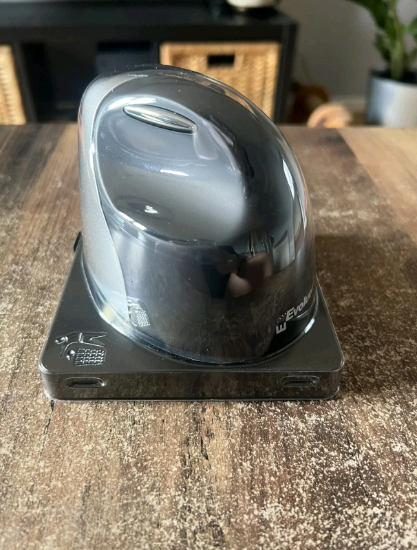 Brand new Wireless Vertical Mouse Mac and Windows - Evoluent 