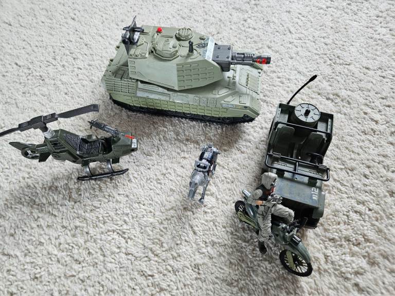 Military Vehicle Toy Set – Tank, Helicopter, Jeep, Motorbike