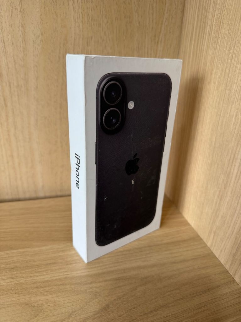 Apple iPhone 16 Black 128gb Brandnew sealed 1 year warranty 