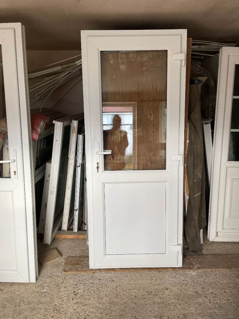 UPVC DOOR 206 x 81.5 cm - BEAUTIFUL UPVC DOUBLE GLAZED DOOR VERY GOOD CONDITION  (REF: DX226)
