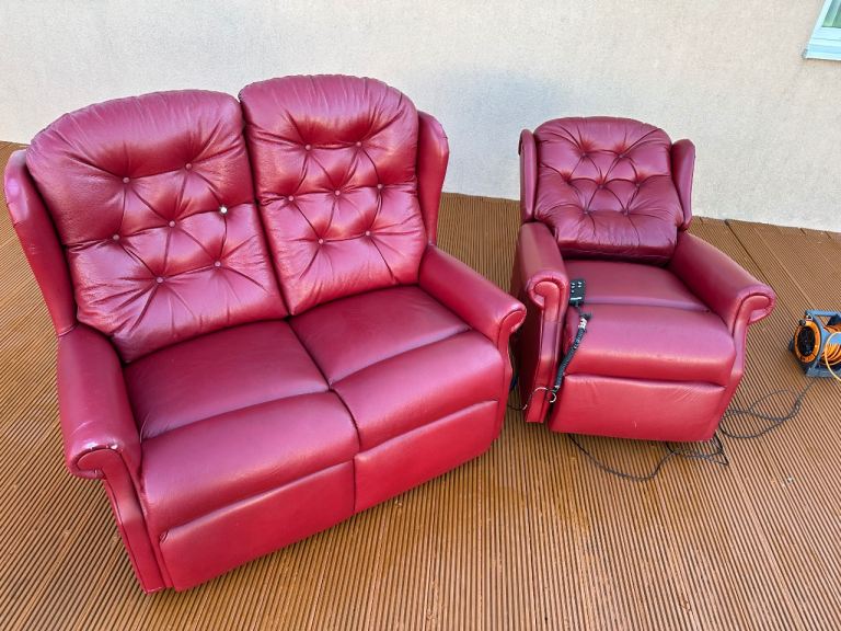 LEATHER SOFA CELEBRITY 2 SEATER + RECLINER ARMCHAIR