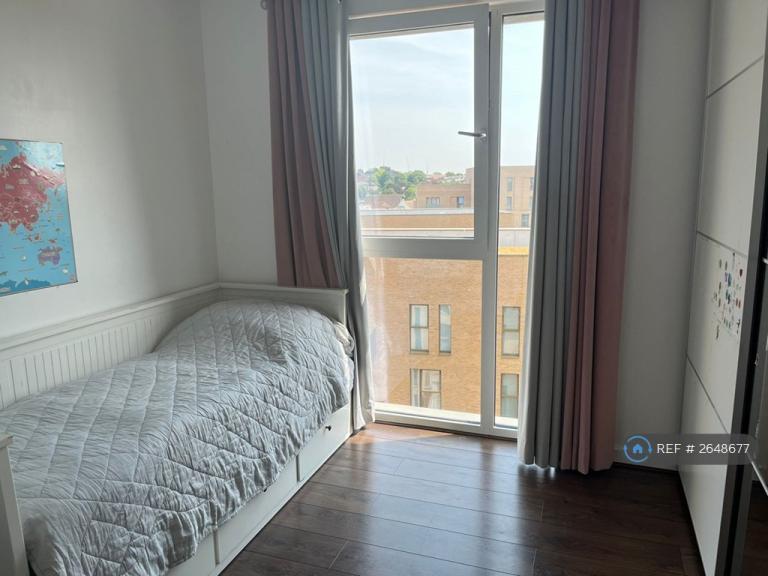 2 bedroom flat in Dunnock House, London, NW9 (2 bed) (#2648677)