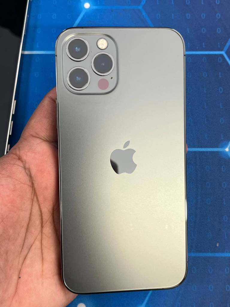 Apple iPhone 12 Pro 128GB – Grey– Great Condition – Unlocked – Warranty - Lewisham