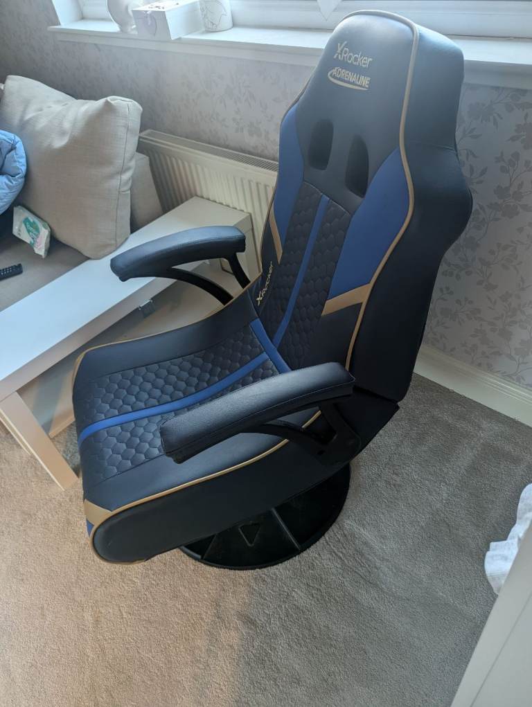 Gaming chair very good condition collection only