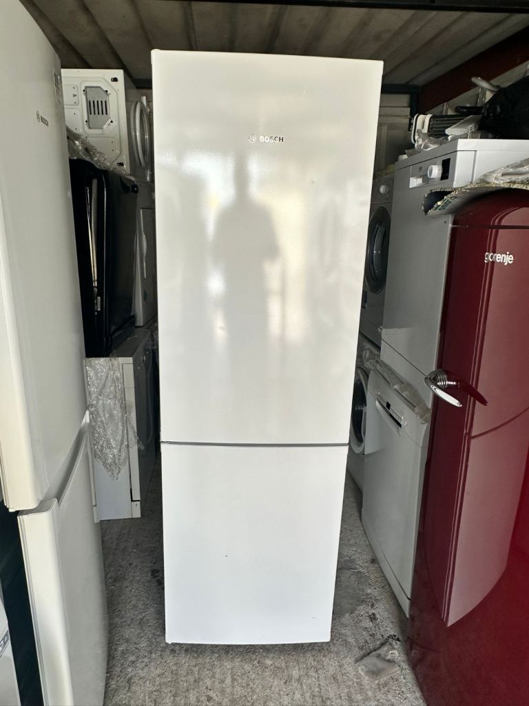 Bosch Freestanding Fridge Freezer - With 12 months warranty 