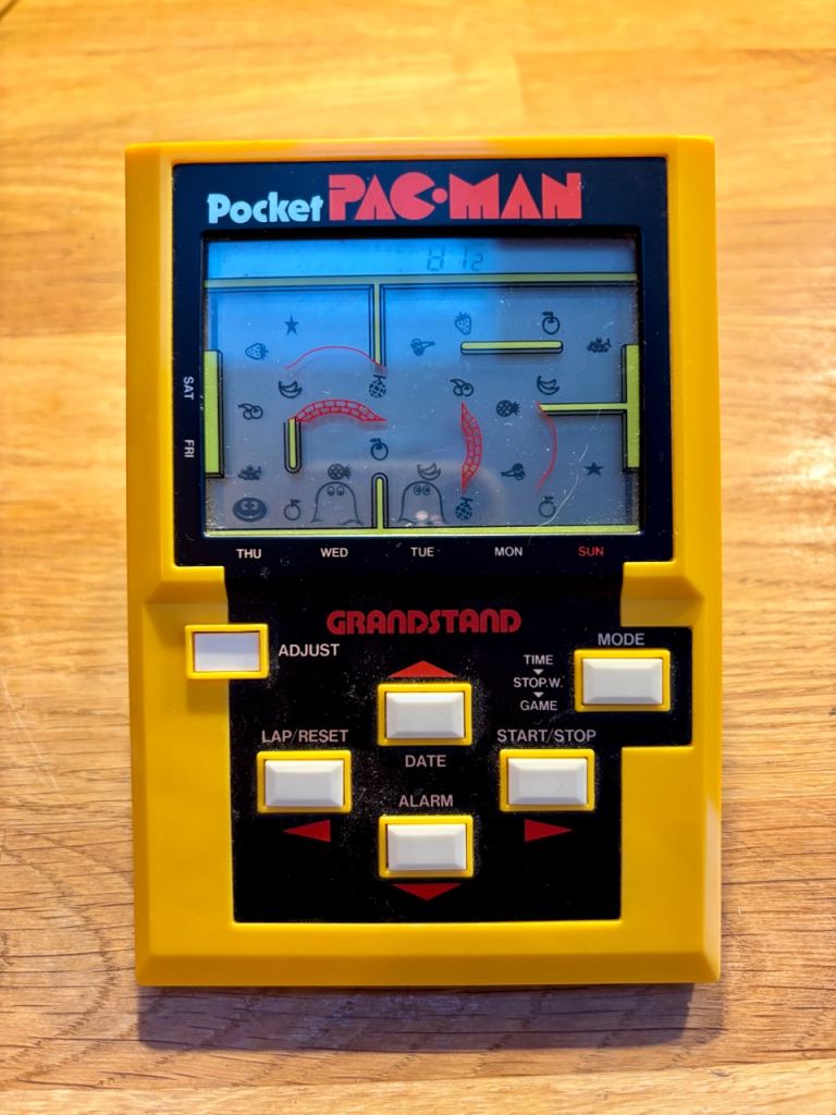 Vintage pocket PAC-MAN 
