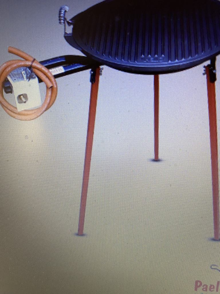 BEAUCLAIRE GAS BARBEQUE