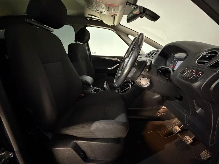 2014 FORD S-MAX TITANIUM 2.0 DIESEL TDCI 7 SEATER MPV 1 PREVIOUS OWNER 140 BHP