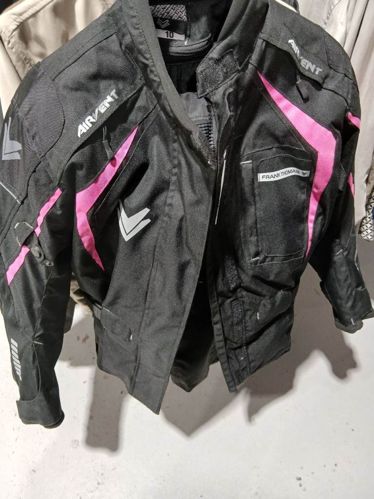 Ladies motorcycle suit like new