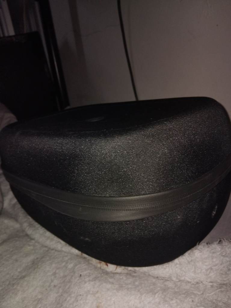 Meta quest 3s case with pick up only 