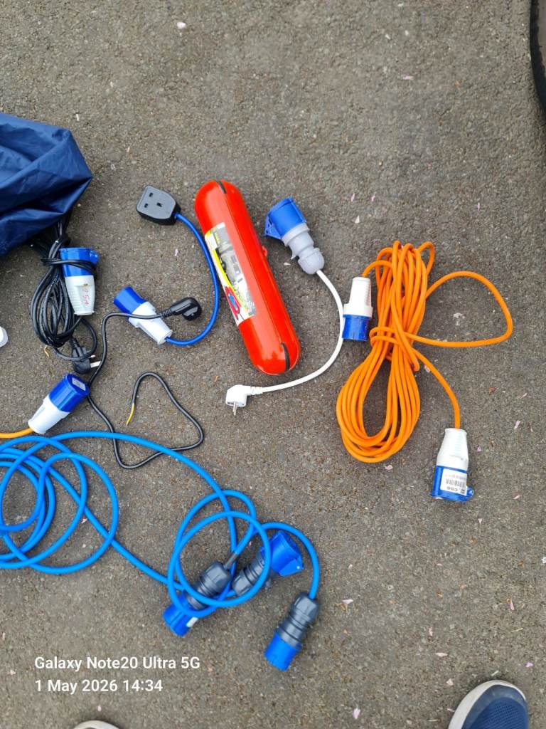 HOOK UP LEADS COLLECTION  BARGAIN 