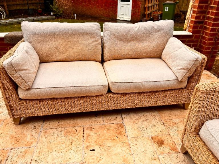 Lovely Indonesian rattan conservatory set. Sofa and 2 chairs. 