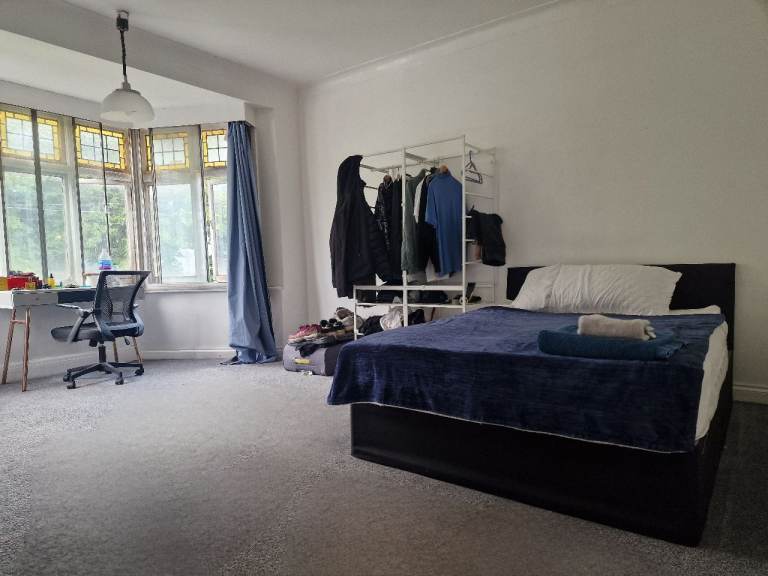 BRIGHT & CLEAN DOUBLE ROOM – ALL BILLS INCLUDED – FURNISHED – £900PCM