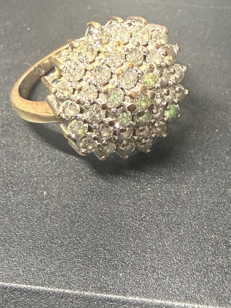 3ct natural diamonds - 9ct Gold - Size Q - 4.82g weight - stunning diamond ring 