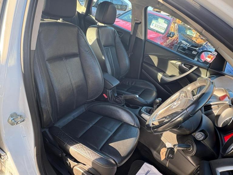 2013 Vauxhall Astra 2.0 CDTi 16V ecoFLEX Elite 5dr HATCHBACK DIESEL Manual