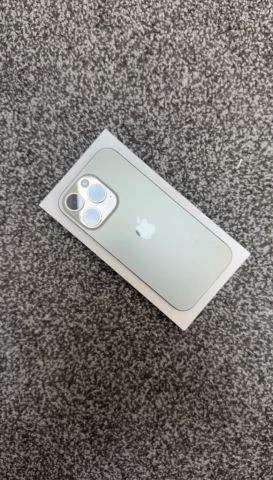 IPhone 16 Pro! 256GB! Natural Titanium! (Unlocked) -93% BATTERY