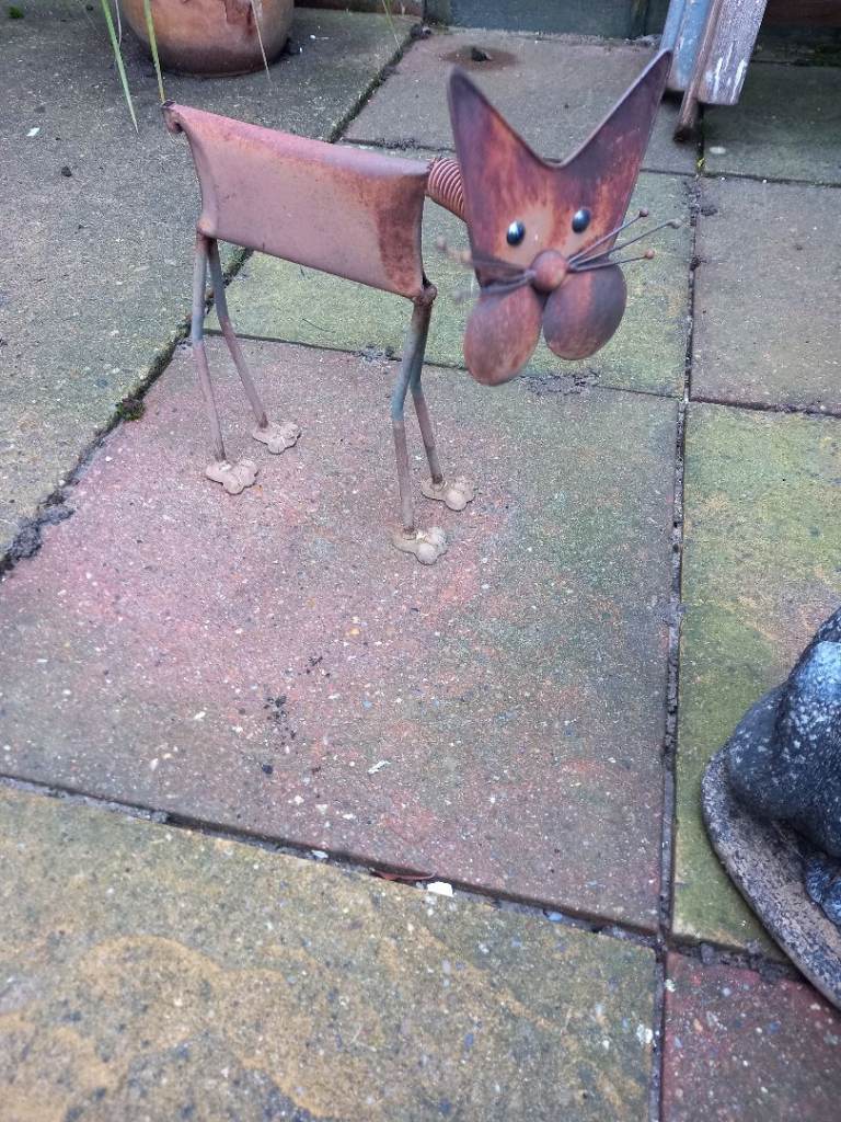 Rustic metal cat 