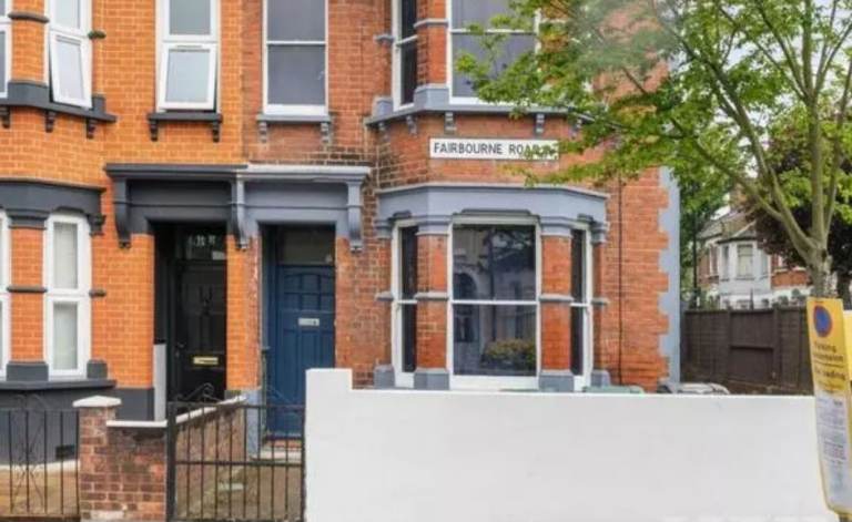 3/4 bedroom end of terrace property N17