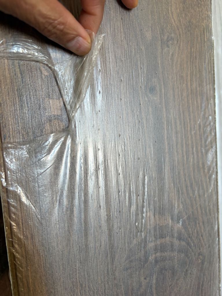 Impero laminate flooring 3 paks 12mm comes with 4 biding and underlay