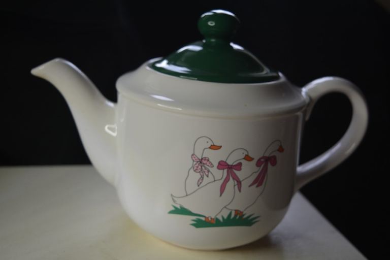 LARGE HORNSEA POTTERY THE FARMYARD COLLECTION TEA POT