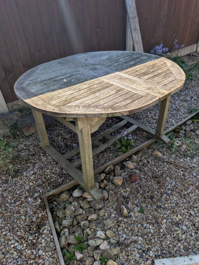 Garden table for spares/repairs - FREE