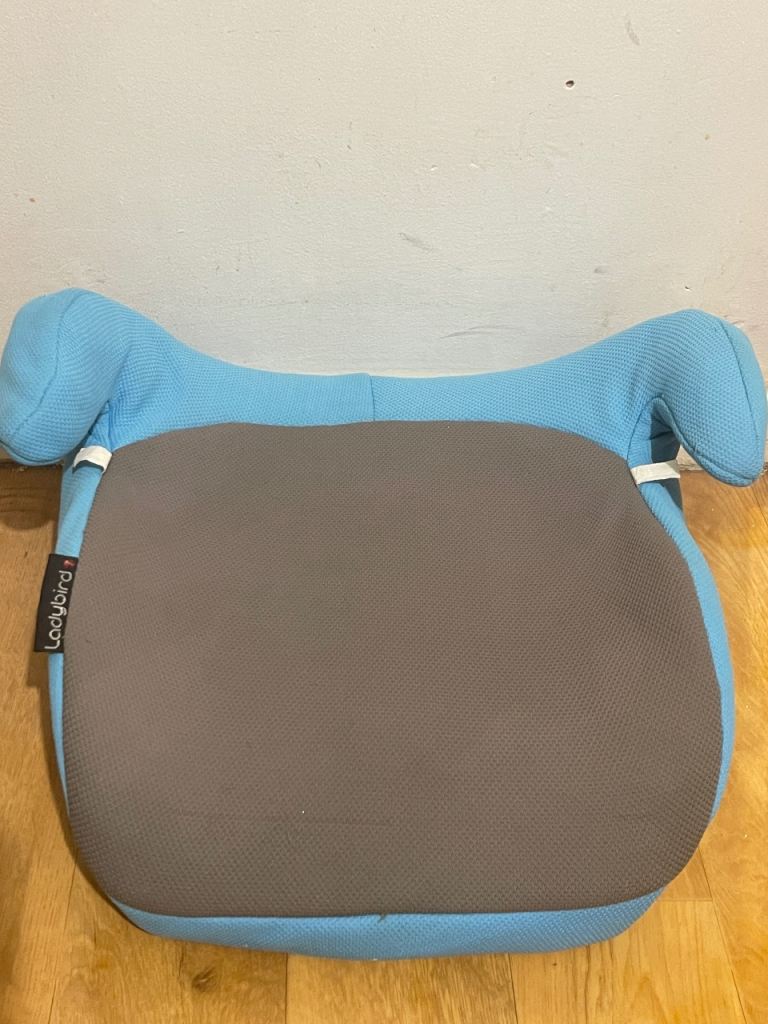 Carseat/ booster seat. £10 price not negotiable! 