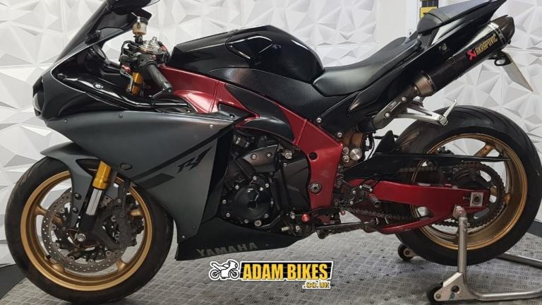 2011 Yamaha YZF R1 | *WARRANTY PROVIDED* 