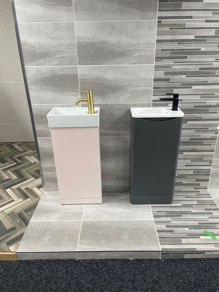 Ex showroom units sink and taps