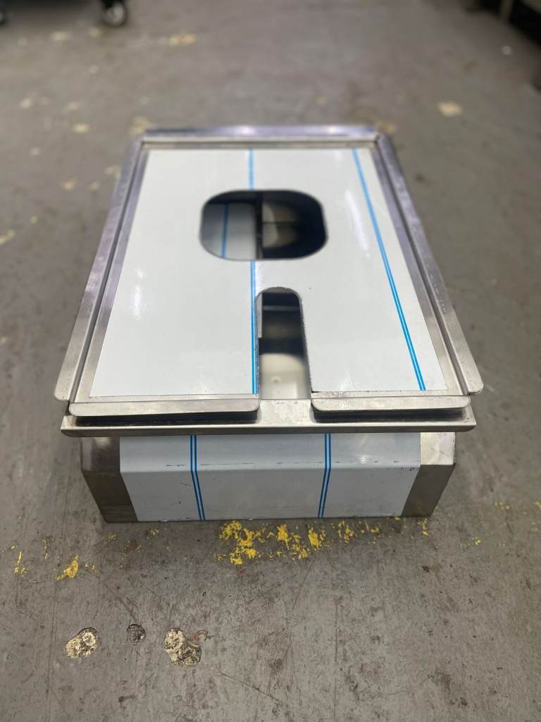 Henny Penny Fryer Oil Tank With Lid and drip tray