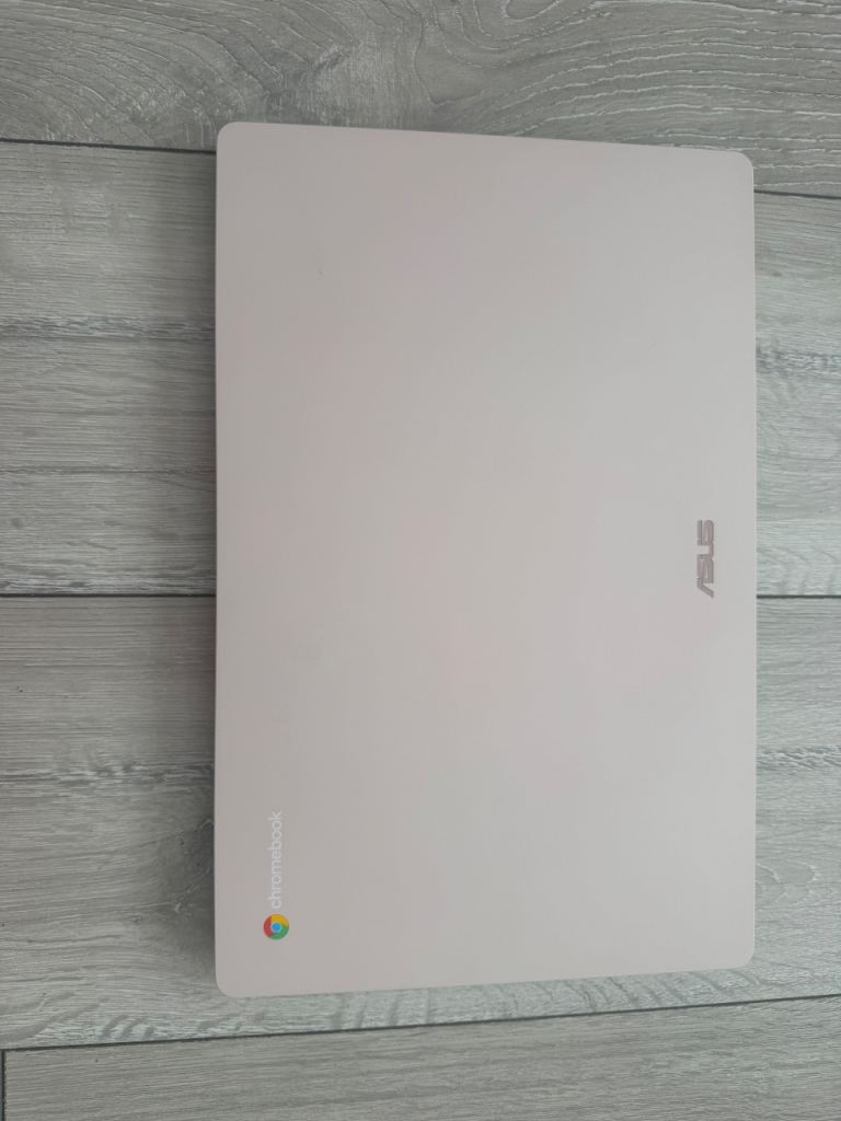 ASUS Chromebook - Pink, As Good As New