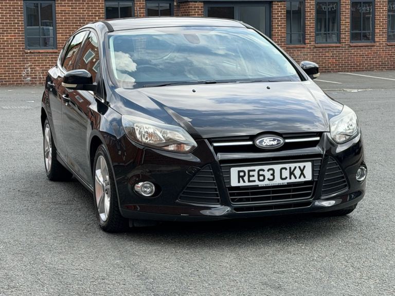 Automatic 2013 (63) Ford, FOCUS, Zetec 1.6 Petrol 5 Door Hatchback Black