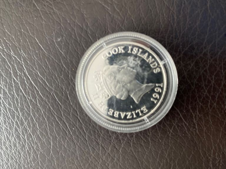 Cook Islands 1991 Silver Commemorative Coin - First Man on the Moon